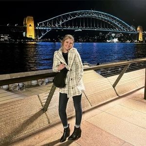 Meet your Posher, Jillian